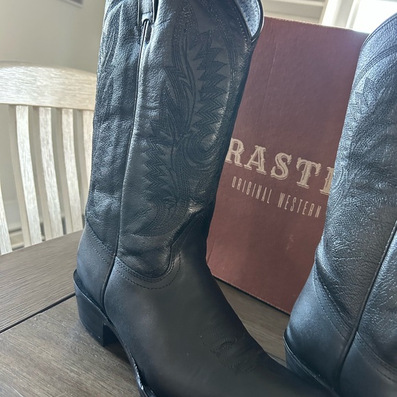 Forastero Genuine Leather Western Boots - Picture 3 of 14